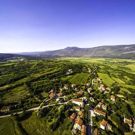 Apartman In 8830 Kršan