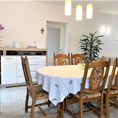 Apartment In 8830
